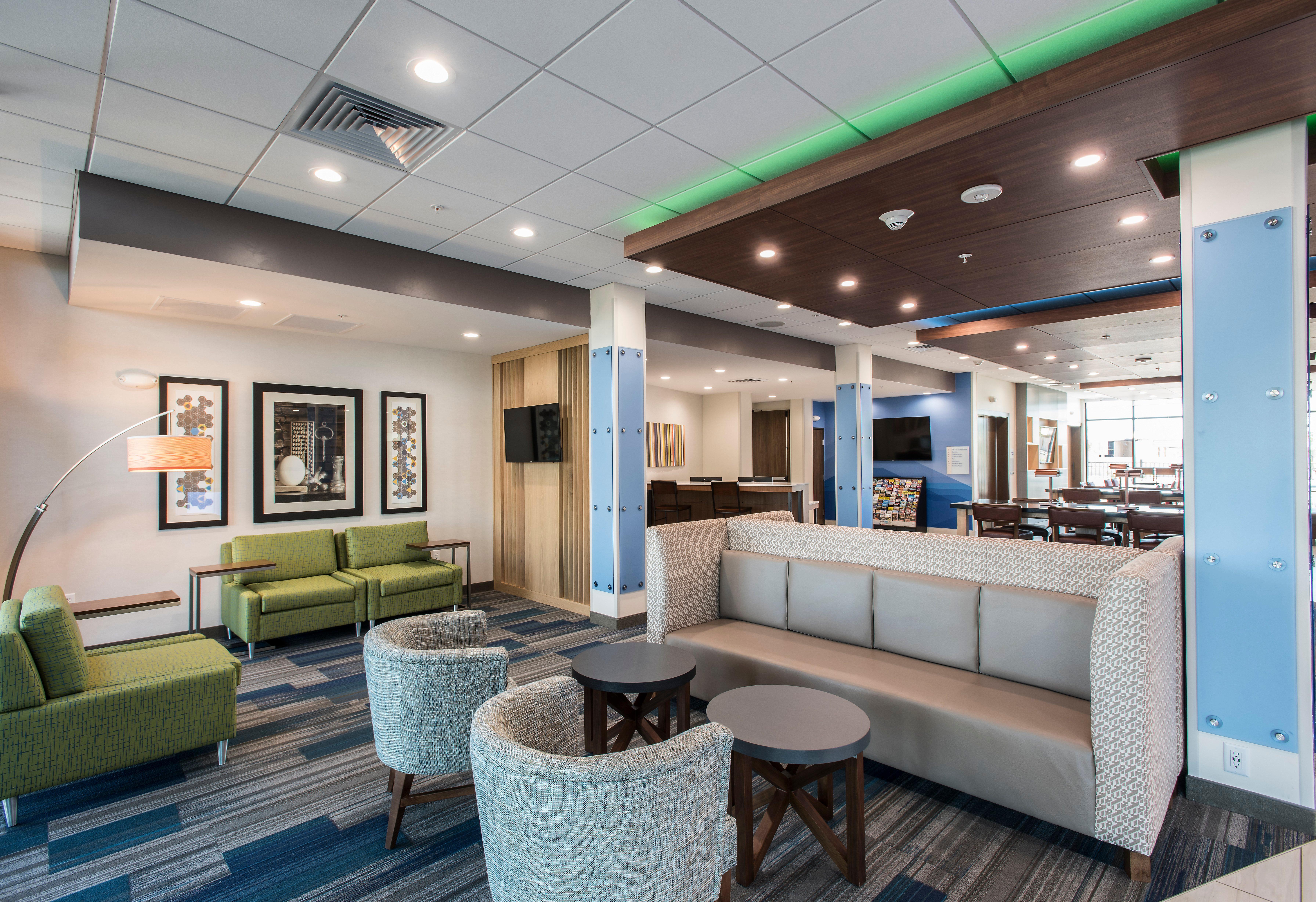 Holiday Inn Express & Suites - Phoenix North - Happy Valley By Ihg Exterior foto